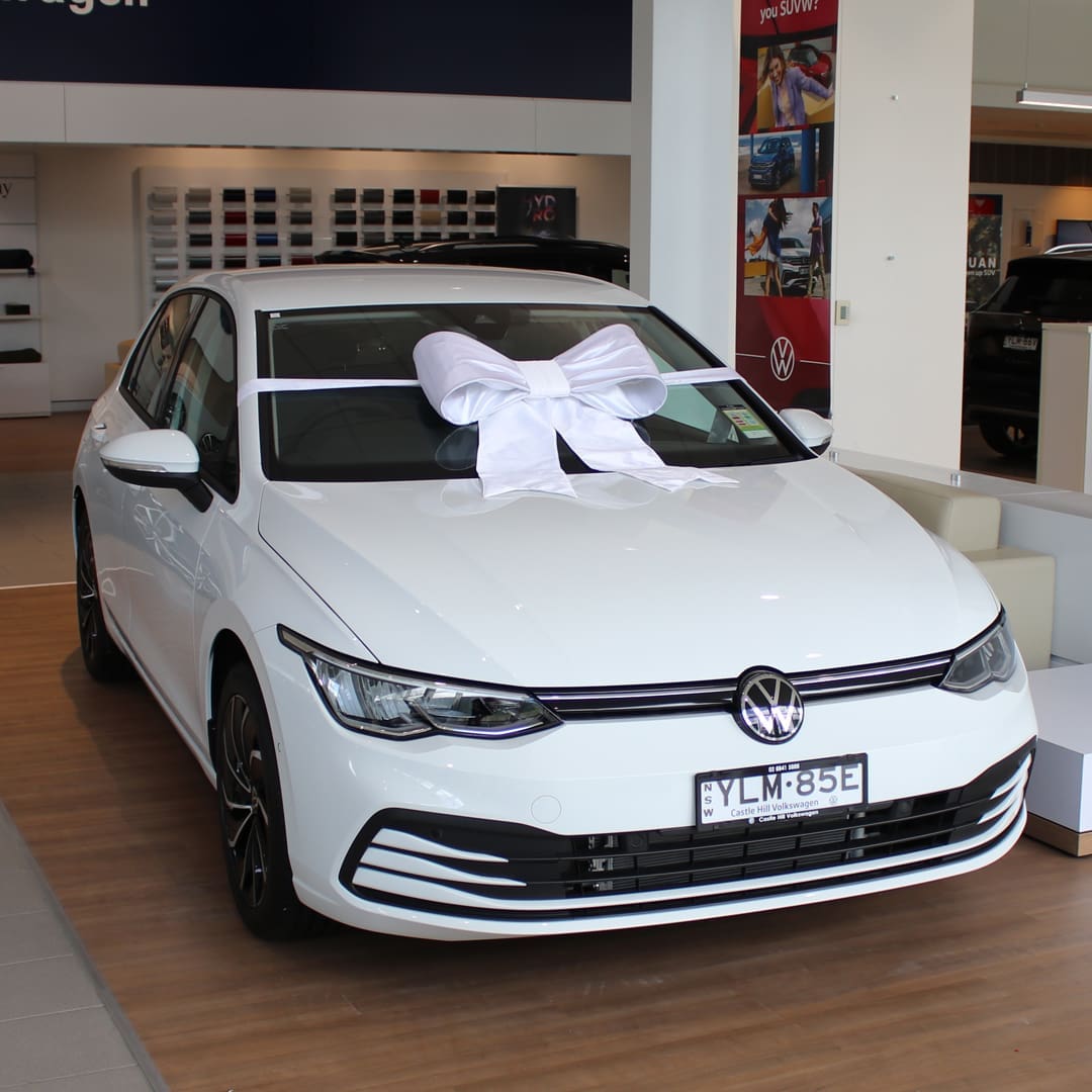 Satin White + extra ribbon